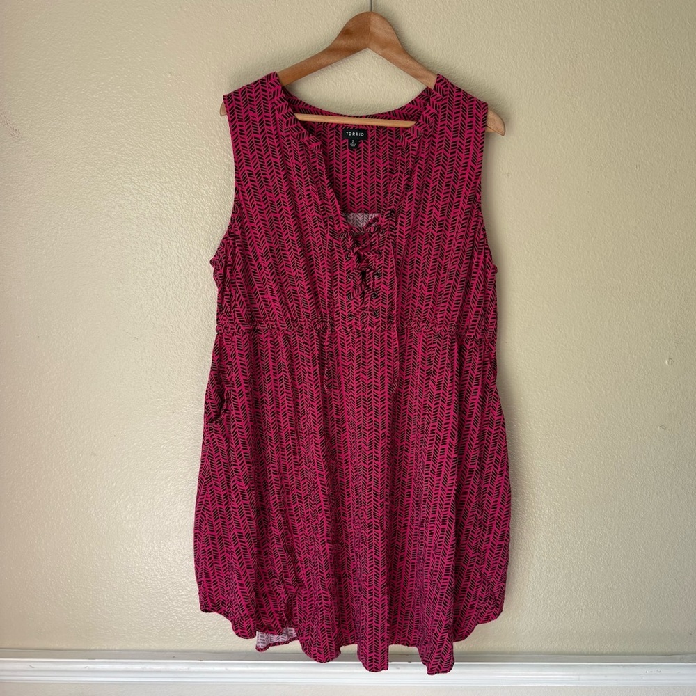 Torrid Fuchsia and Black Sleeveless Tunic